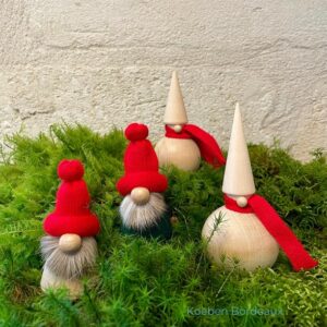 lutin, nisse ou tomtar en bois et poil de renne fabriqué en Suède par Spegels pour une décoration de Noël pleine de malice