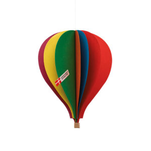 Mobile Montgolfières composé de 5 ballons multicolores en carton par Flensted Mobiles.