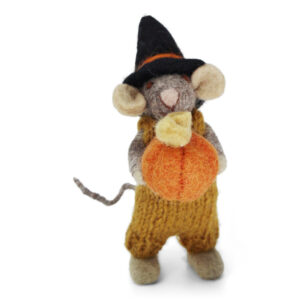 Figurine Halloween souris avec citrouille en laine naturelle par Gry and Sif chez Koeben boutique de décoration Bordeaux