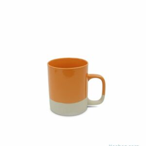 Mug en grès 350 ml de la collection Cyl signée Kinta fabriqué à la main.