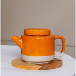 Théière en grès bicolore abricot de Kinta : l'artisanat au service de l'esthétique naturelle et authentique pour une décoration au style campagne chic.