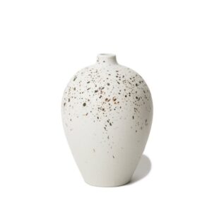 Vase Ebba, soliflore en porcelaine moucheté de la marque suédoise Lindform