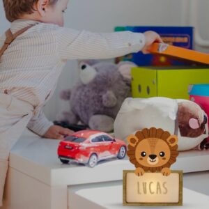 Lampe veilleuse Lion à personnaliser pour décorer une chambre d'enfant ou comme cadeau de naissance. Une création Vintiun