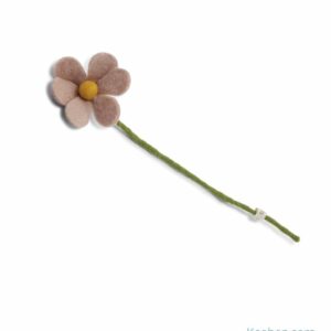 Anémone rose en laine bouillie Gry and Sif pour des bouquets design et durables