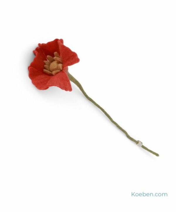 Fleur de coquelicot en laine bouillie pour un bouquet design par Gry and Sif