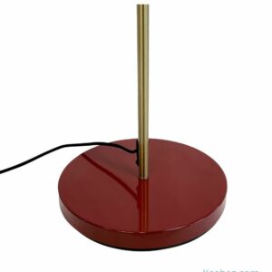 Lampadaire Océan de Dyberg. Un luminaire sur pied à 2 lampes orientables pour éclairer avec style votre intérieur.