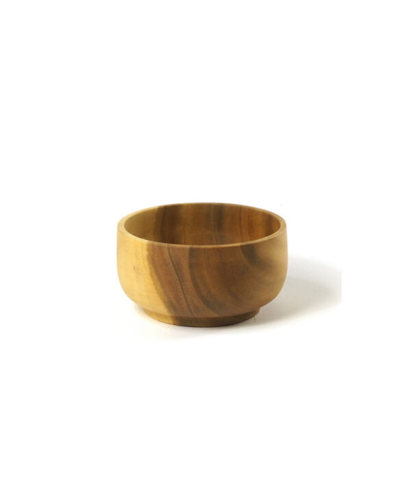 Inspiré par l'esthétique du design japonnais, ce bol est réalisé en bois d'acacia massif. Bol , saladier ou coupe à fruits l'artisanat et la nature s'invite à votre table.