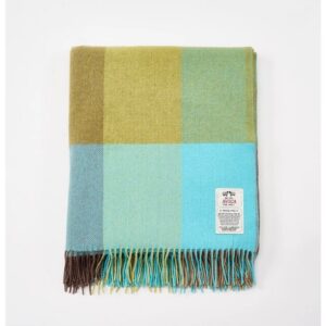Plaid en laine vierge d'agneau modèle Mahon, tissé en Irlande par Avoca et sélectionné par Koeben boutique de décoration à Bordeaux